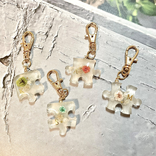 パズルピースキーホルダー【カスタムメイド】 その他アクセサリー