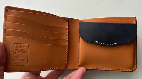 日本製オールレザーの二つ折り財布 3枚目の画像
