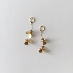 Blooming Flower Clip on Earrings【2023.A/W】 2枚目の画像