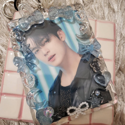 トレカケースデコ キーホルダー型(ウサギ) レジン・樹脂 れんこん 通販