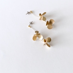 Blooming Flower Pierced Earrings【2023.A/W】 2枚目の画像