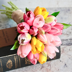 【ウェディングブーケ】オーダー商品　前撮り用　ミックスカラーチューリップのウェディングブーケ 17枚目の画像