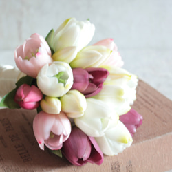 【ウェディングブーケ】オーダー商品　前撮り用　ミックスカラーチューリップのウェディングブーケ 11枚目の画像