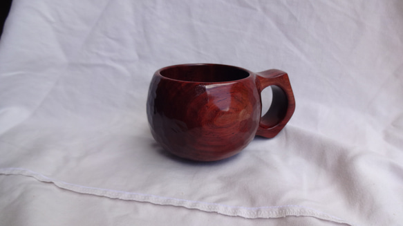 紫檀の一木彫りコーヒーカップ. 4枚目の画像