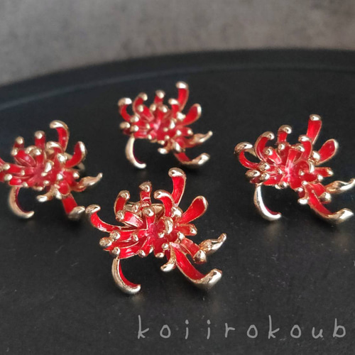 赤い彼岸花のイヤーカフⅣ イヤーカフ koiirokoubou 通販 16435946