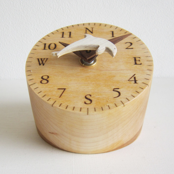 ドルフィンの羅針盤卓上時計 2枚目の画像