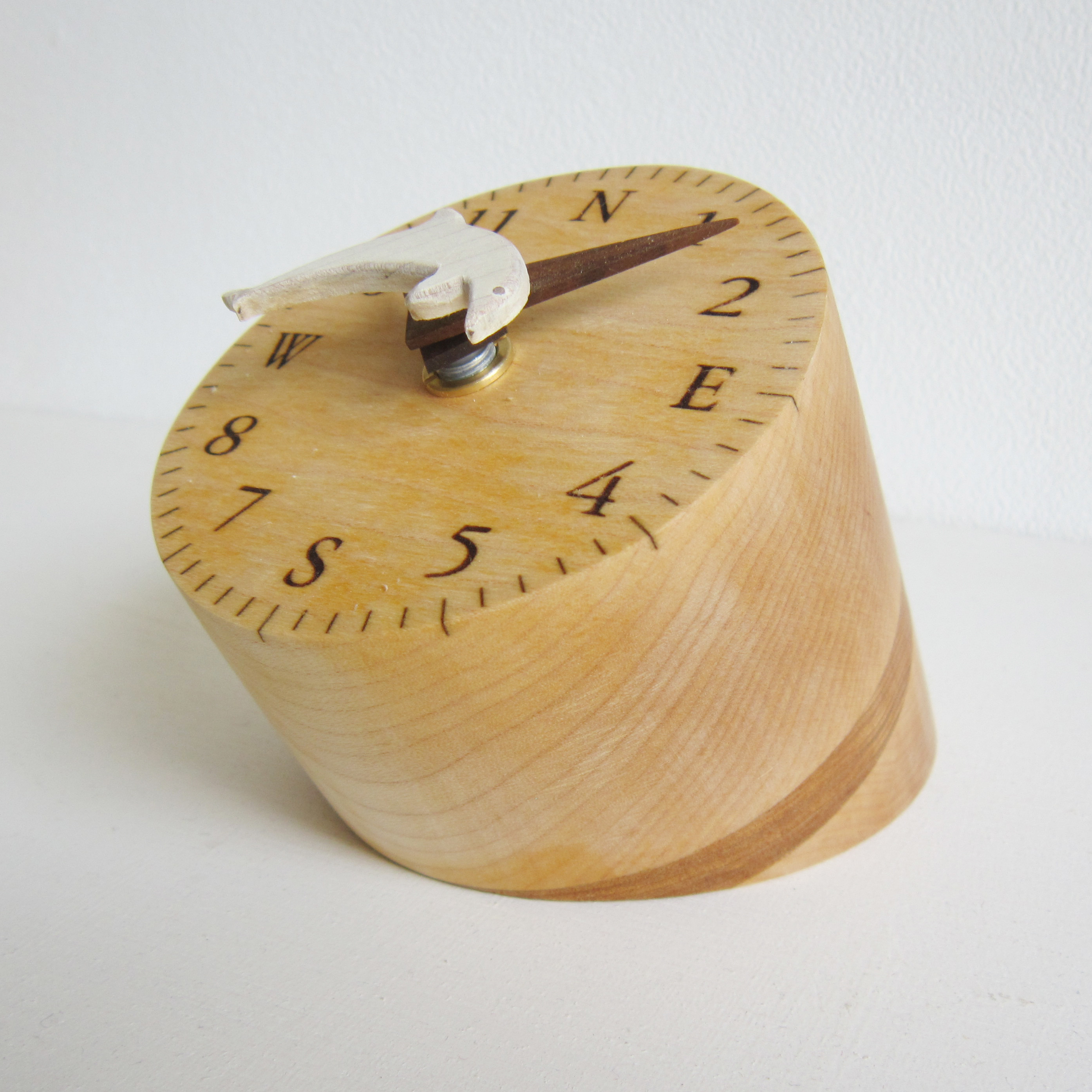 ドルフィンの羅針盤卓上時計