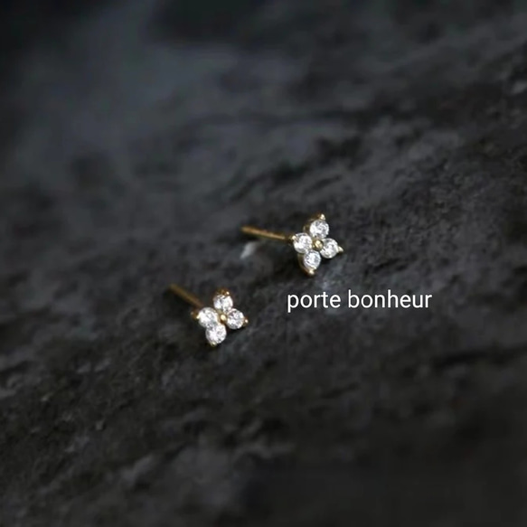【再販＆人気】　18K　CZダイヤ　高品質　繊細　小さい　小さな　ミニ　シンプル　小ぶり　一粒　ピアス 4枚目の画像