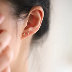 ピアス　人気　18K　桜　桜色 　さくら色　さくら　ピンク　ピンクストーン　小さい　シンプル　オフィス　ピアス 6枚目の画像