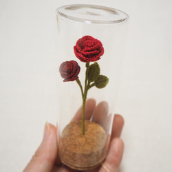 赤い薔薇のガラスボトルフラワー 1枚目の画像