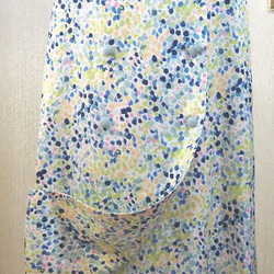 くるみボタン付き巻きスカート（カラフル地） 5枚目の画像