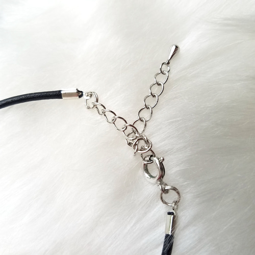 インディゴ♪革紐ネックレス♥陶製ビーズ（古代呉須）♥ブラック革紐