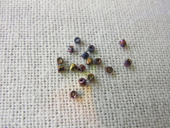 カットビーズ　マルチメタリック 2枚目の画像