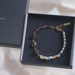 Opal bracelet：天然石オパールブレスレット 淡水グレーパール×スモーキークォーツ×ガーネット 13枚目の画像