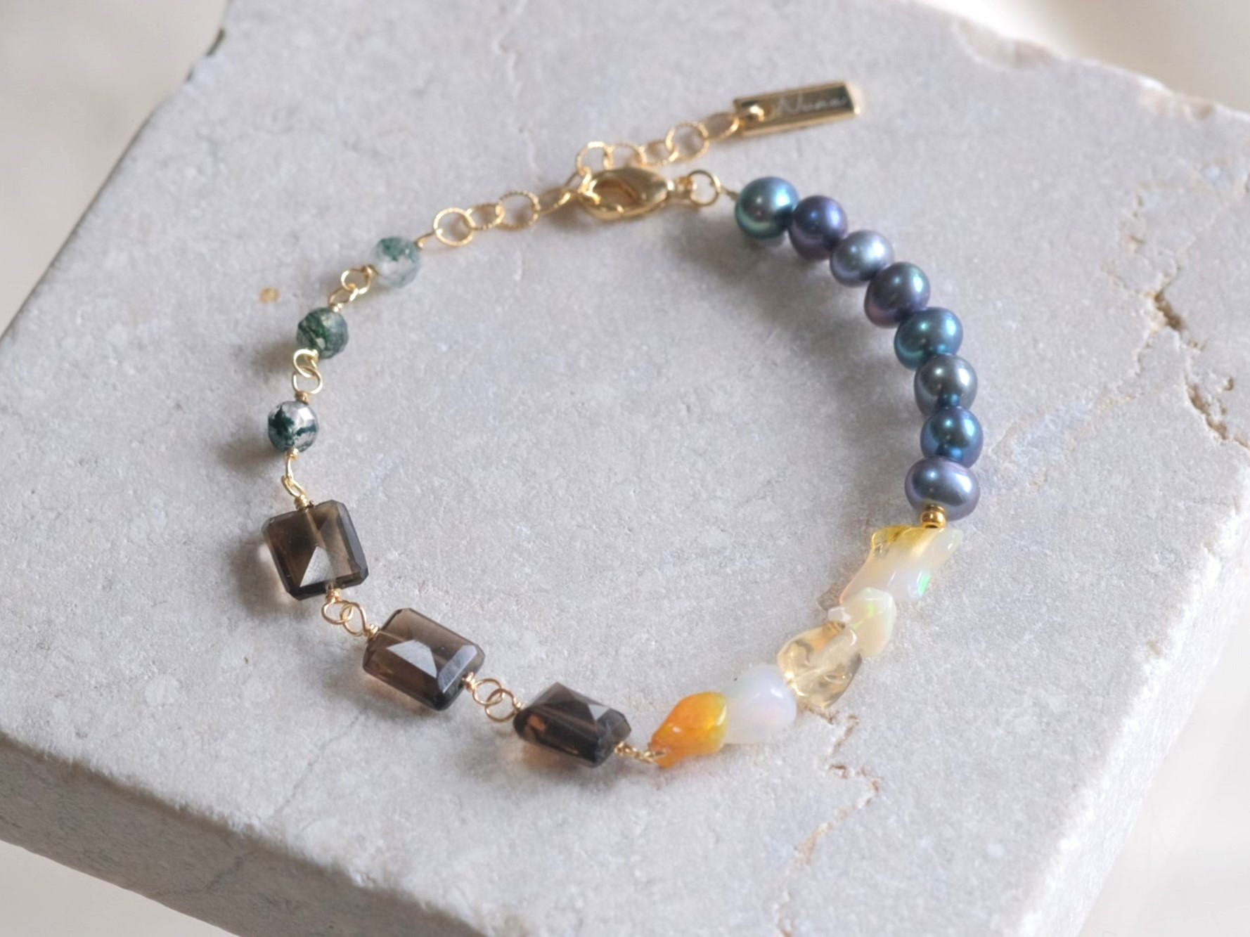 Opal bracelet：天然石オパールブレスレット 淡水ネイビーパール×スモーキークォーツ×モスアゲート