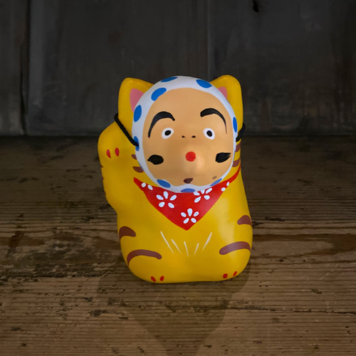 お面をつけれる招き猫(茶トラ) 招き猫 シマハリコ 通販 16438399