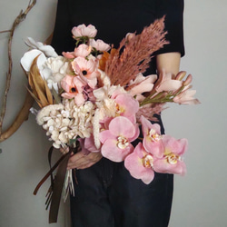 【今だけsale】胡蝶蘭のピンクベージュブーケ　アーティフィシャルフラワー 結婚式 ブーケ 造花ブーケ 6枚目の画像