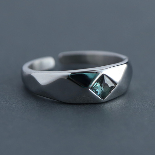 アレキサンドライトのペアリング♦︎カラーチェンジ