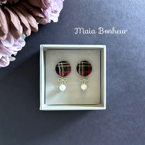 ツイード　ボタン　ピアス　イヤリング　白　ピンク　ハンドメイド　チェック ツイード ボタン ピアス イヤリング 白 ピンク ハンドメイド チェック