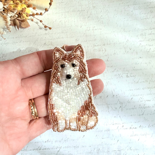 2way】ビーズ刺繍のうちの子ブローチ＆バッグチャーム・シェットランド