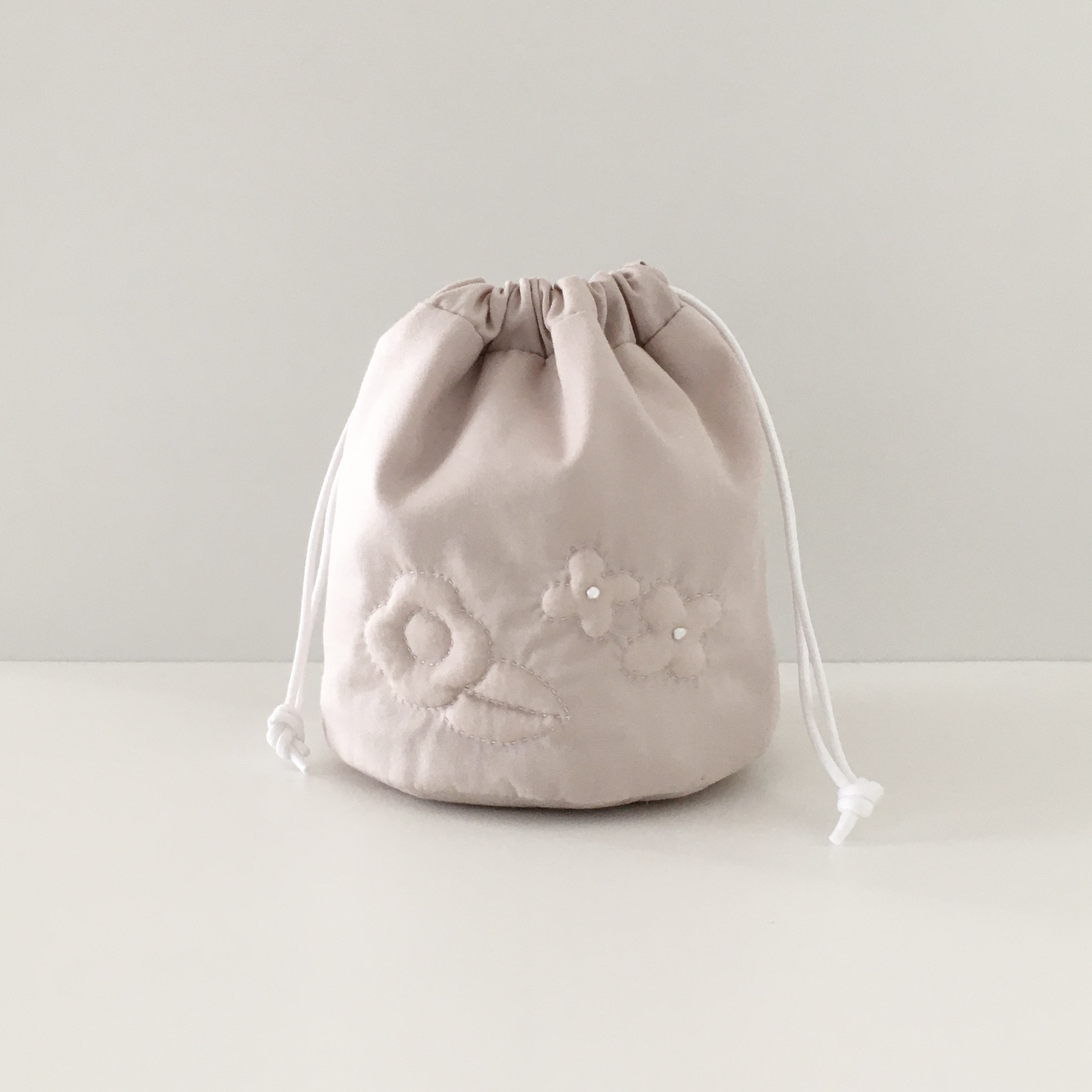 花のブティの丸底巾着