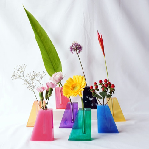 c*e様 【美品・箱付き】バカラ／クリスタル 花瓶 フラワーベース 一輪挿し 花 PRISMフラワーベース クリアブルー thin 一輪挿し・花瓶・花器 PRISM