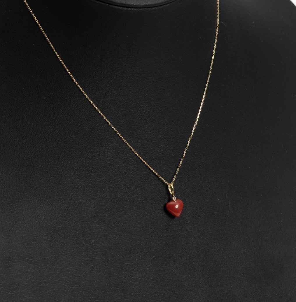 【天然宝石珊瑚】ハートのペンダント（チェーンなし）