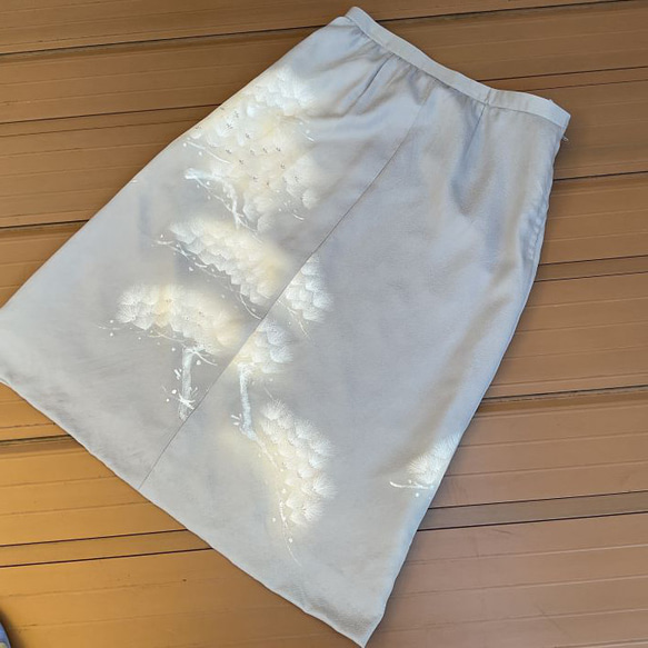 色留袖リメイクスカート　 2枚目の画像
