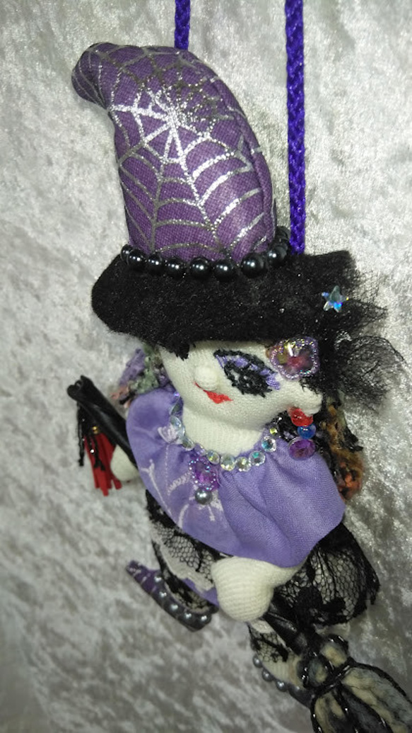 『紫ミニ魔女さん』ハロウイン　オーナメント 　ホウキ　オシャレ創作人形　プレゼント 7枚目の画像