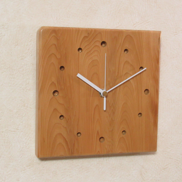 縁起の良い木《いちい（一位）》天然木　木製時計21（掛け時計） 3枚目の画像