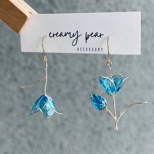 ♡ cielbleuさま ♡ クリップイヤリング 青く透き通る竜胆(りんどう) コバルトブルー 青 ディップアート