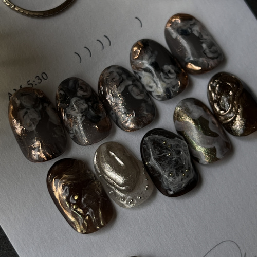 闇夜に溶ける薔薇 ネイルチップ（つけ爪） 緑凪 通販 16440414｜Creema  