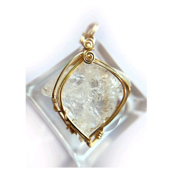 高波動 フェナカイト ペンダントトップジュエリータイプ◇ロシア