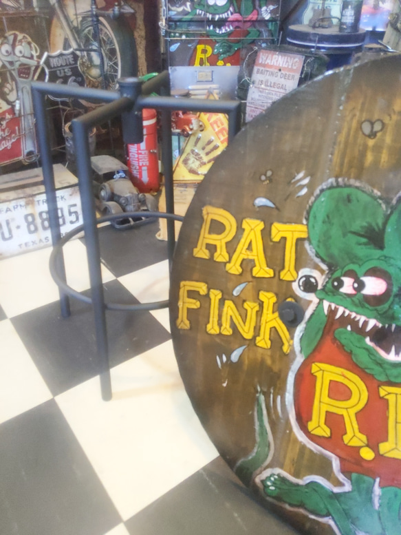 アメリカンヴィンテージな家  インダストリアルインテリア家具  RAT FINK ガレージテーブル  ラットフィンク 8枚目の画像