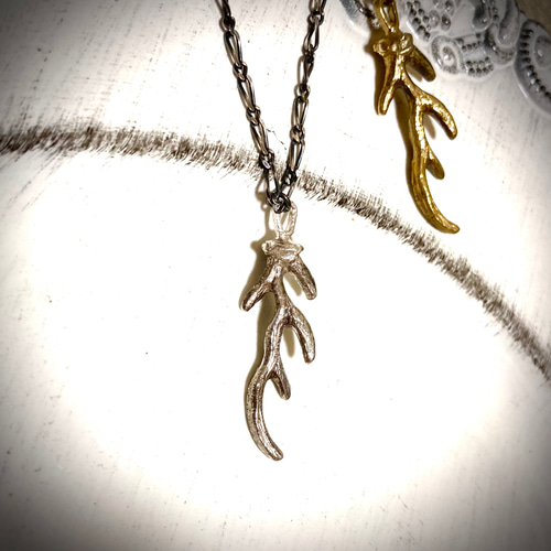 鹿の角モチーフのネックレス(S)／シルバー製 ネックレス