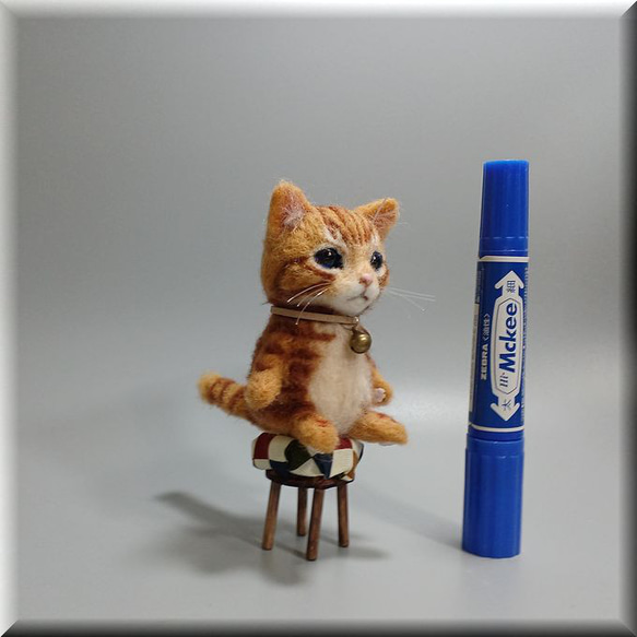 羊毛フェルト　猫　お座り茶トラ猫ちゃん　チャトラ　ねこ　ネコ　猫フィギュア 4枚目の画像