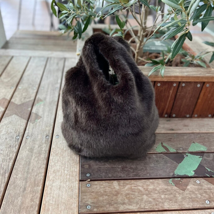 再販！イタリア製のモダクリル⭐︎極上ファーバッグ