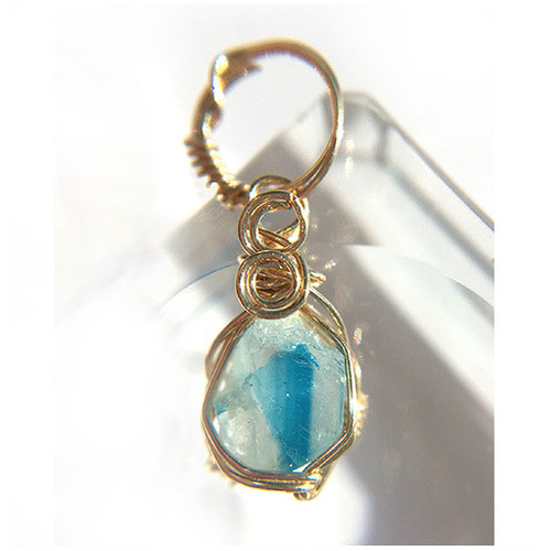 ユークレースペンダントトップ◇ ユークレース原石10金ペンダント