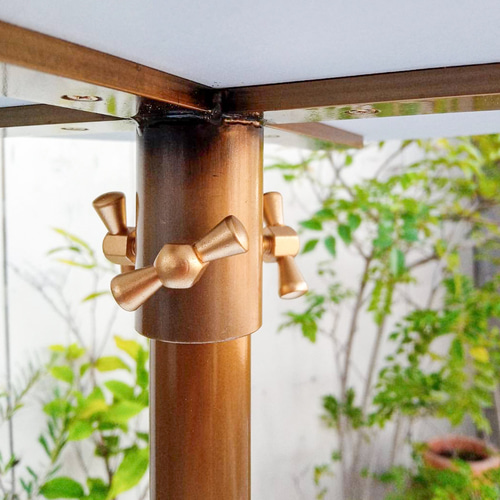 送料込み　店舗什器　ガラス製3段棚　アンティークゴールド(真鍮色)フレーム 送料込み 店舗什器 ガラス製3段棚 アンティークゴールド(真鍮色