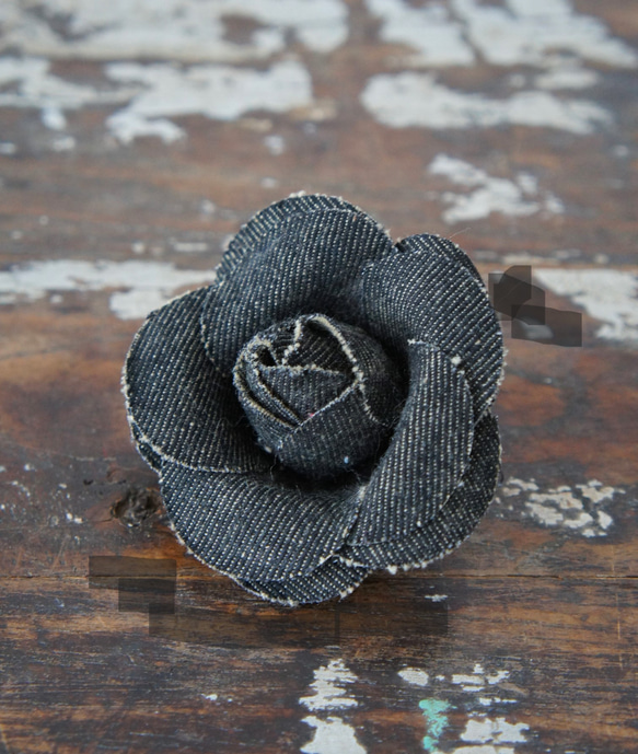 牛仔玫瑰胸花 [黑色]mediumrose dunim black 第1張的照片