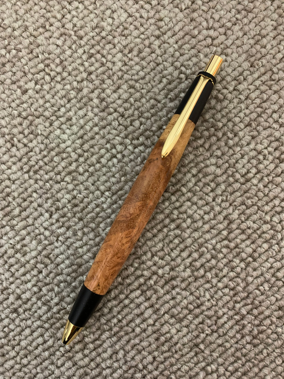 激安商品 シャーペン 花梨瘤】本日限定値下げ中‼️ 花梨紅白 三神 木軸 筆記具