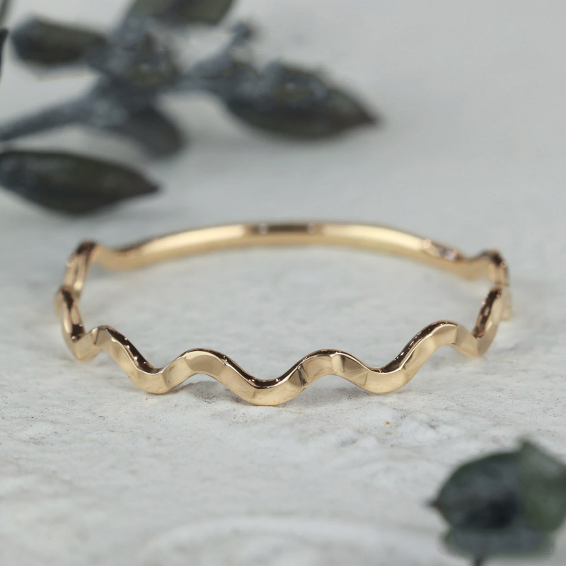 【K18/K18PG/Pt900華奢リング】Sazanami ウェーブ 18金 ゴールド 重ね付け プレゼントにも