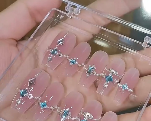 Lilith_nail☆ジェルネイルチップ☆オーダー受付中☆几何