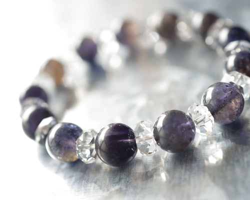 ☆プレミアムブレス☆宝石質：アイオライト：10ミリ＆水晶☆天然石