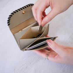 ➖NEW➖ジャバラが使いやすい「カガリステッチのmini財布」サンドベージュxブラック 6枚目の画像