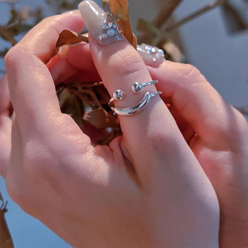 ITZY グッズ　silver ring 指輪　リング　トレカ　なし　新品 楽天市場】【NEW】 ITZY イッジ OFFICIAL LIGHT RING VER 2