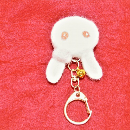 白うさぎ(顔のキーホルダー（羊毛フェルト） 羊毛フェルト 工房