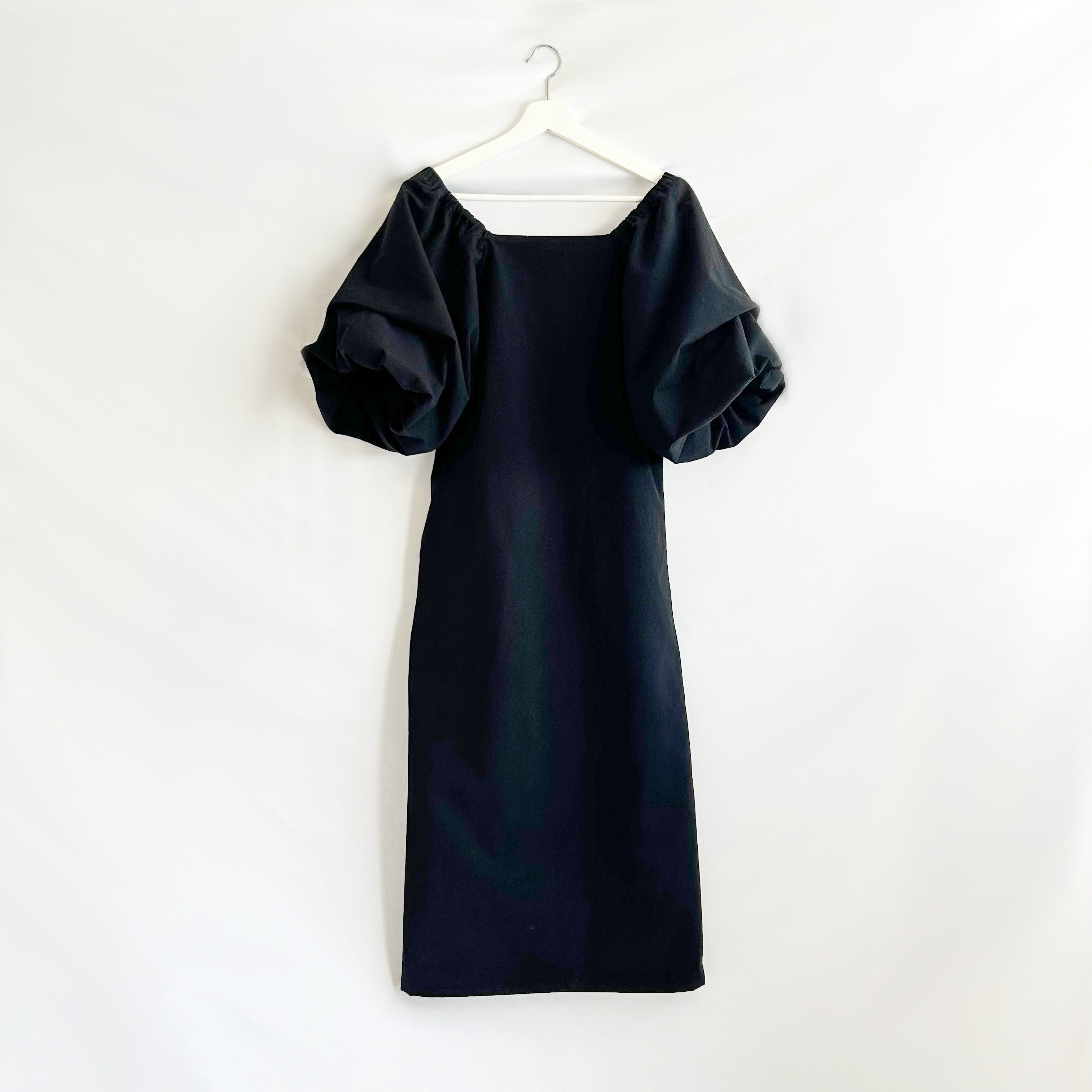 スクエアネックボリュームスリーブワンピース ブラック