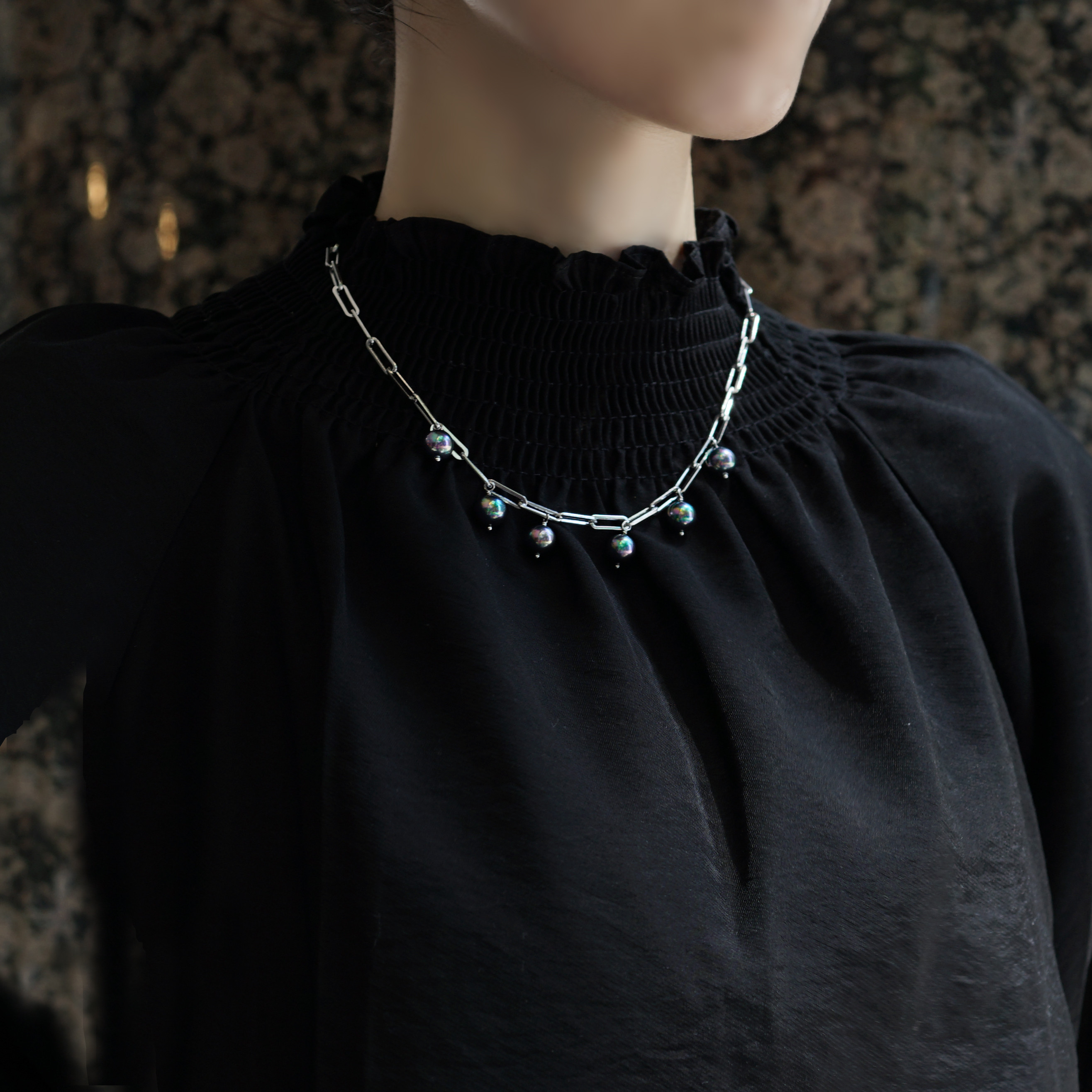 サージカルステンレス★ピーコックパールのマンテル45cmネックレス　～Eveliina