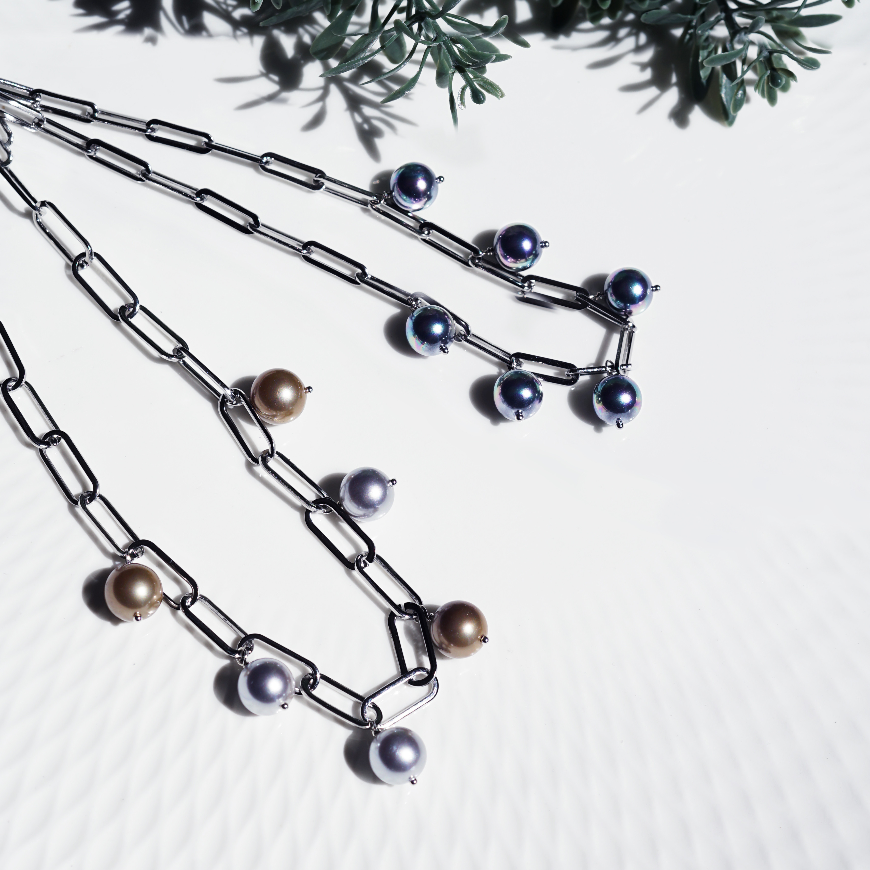 サージカルステンレス★ピーコックパールのマンテル45cmネックレス　～Eveliina